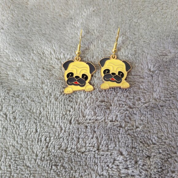 Bull Dog Dogs Puppies Earrings One Pair Gold Tone Dangle Fish Hook E33E - Picture 1 of 3